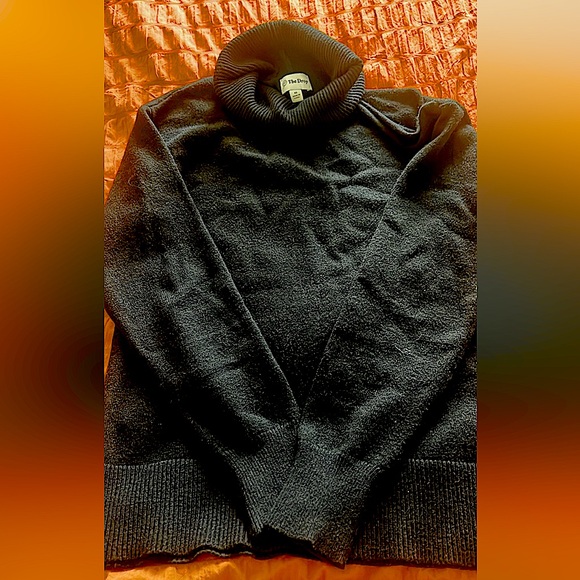 Sweater Bundle - Picture 6 of 7